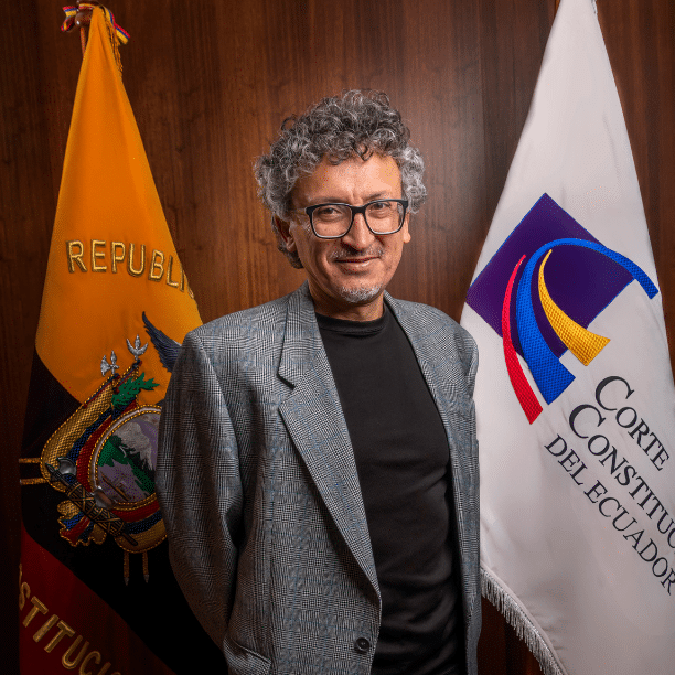 Ramiro    Avila      Santamaría